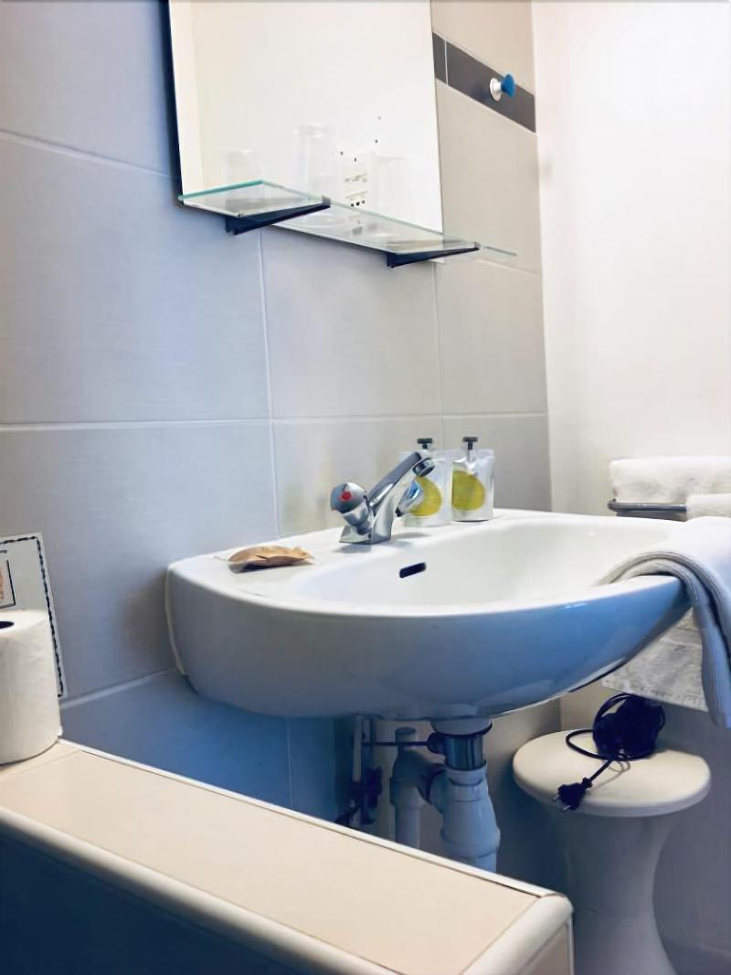 Hotel Moderne Tours Esterno foto